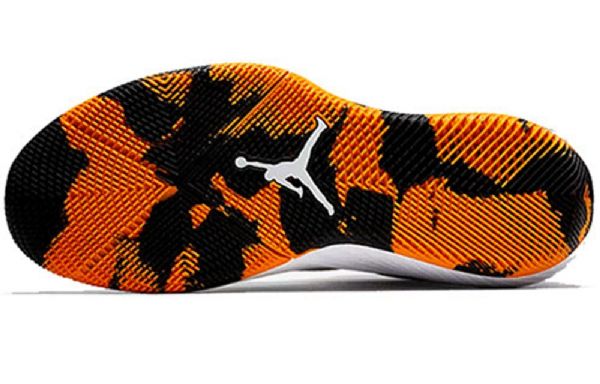 Nike Air Jordan Miksi Ei Zer01 Naisten Tennarit Hopea