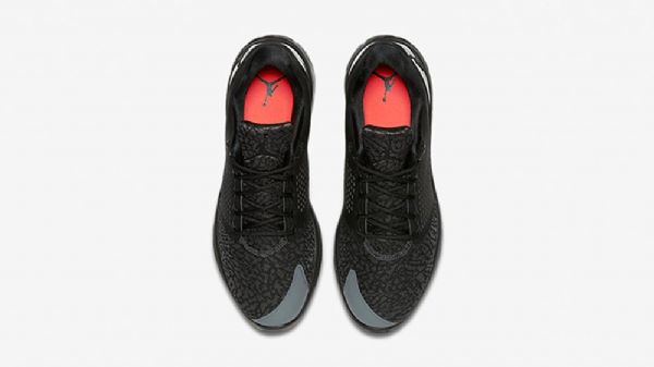 Nike Air Jordan Trainer St Triple Kengät Miehille Musta
