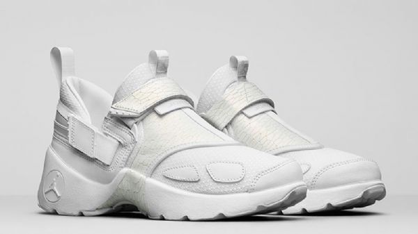 Nike Air Jordan Trunner Heiress Kengät Miehille Valkoiset