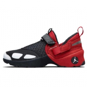 Nike Air Jordan Trunner Lx Kengät Miehille Punainen Musta