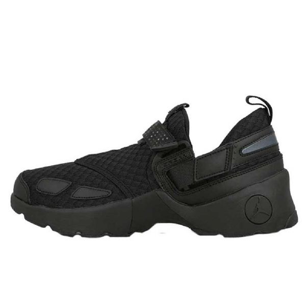 Nike Air Jordan Trunner Lx Triple Kengät Miehille Musta