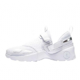 Nike Air Jordan Trunner Lx Triple Kengät Miehille Valkoinen