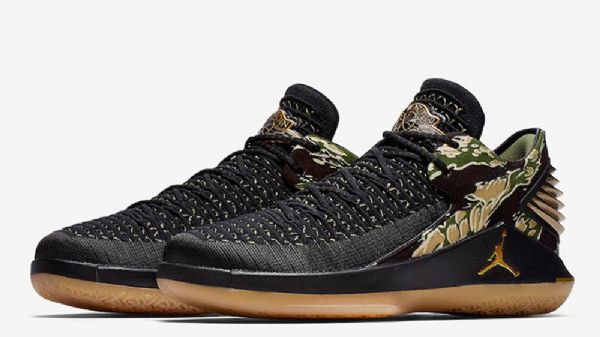Nike Air Jordan 32 Matalat Kengät Miehille Musta Kulta