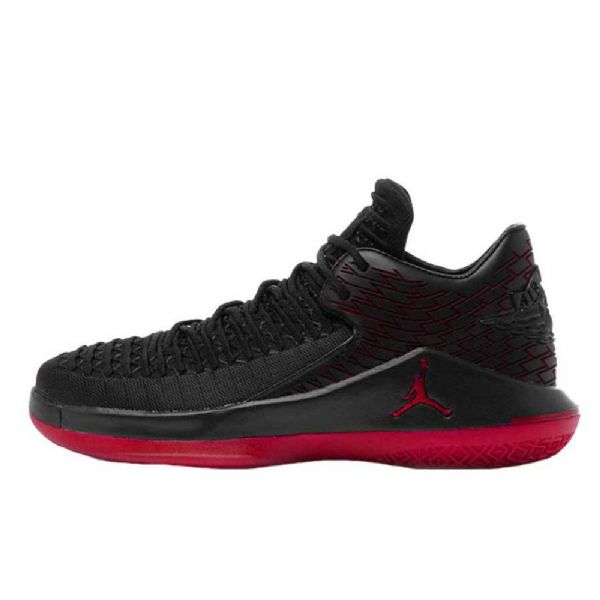 Nike Air Jordan 32 Matalat Kengät Miehille Musta Punainen