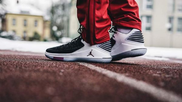 Nike Air Jordan 32 Matalat Miesten Vapaaheittokengät Mustat