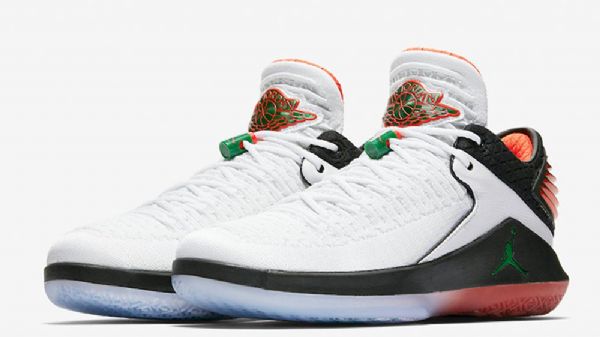 Nike Air Jordan 32 Matalat Topit Gatorade Like Mike Kengät Miehille Valkoinen Musta
