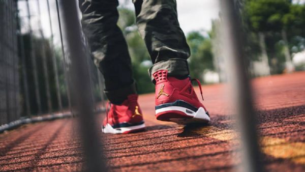Nike Air Jordan 4 Fiba Kengät Miehille Punainen