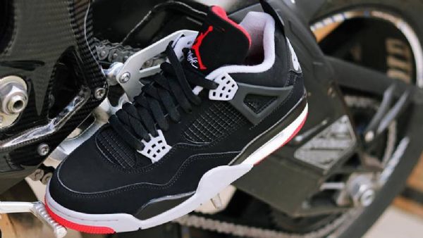 Nike Air Jordan 4 Leveät Miesten Kengät Musta