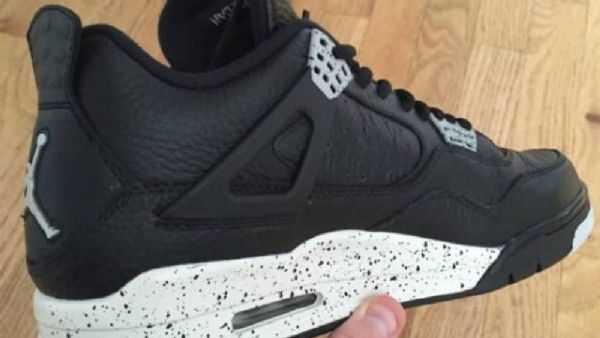 Nike Air Jordan 4 Oreo Kengät Miehille Musta