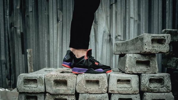 Nike Air Jordan 4 Raptors Kengät Miehille Mustat