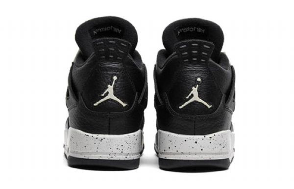 Nike Air Jordan 4 Retro Bg Koripallokengät Miehille Musta