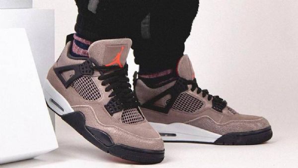 Nike Air Jordan 4 Taupe Haze Kengät Naisten Ruskeat