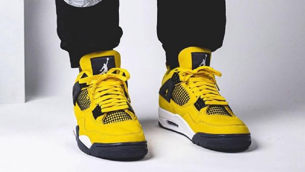 Nike Air Jordan 4ning Naisten Kengät Keltainen