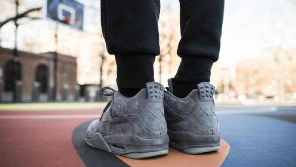 Nike Kaws Air Jordan 4 Kengät Miehille Harmaa