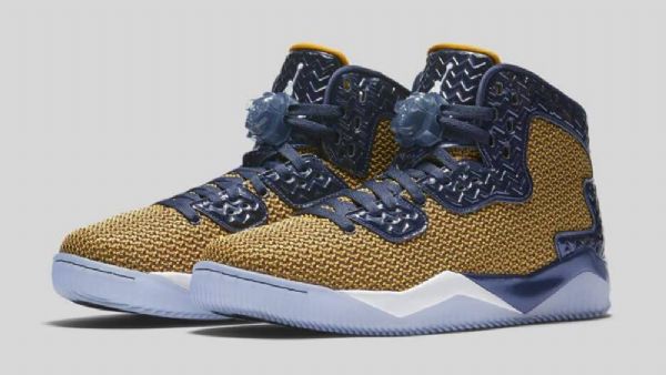 Nike Air Jordan Spike Forty Leaf Kengät Miehille Kultaa