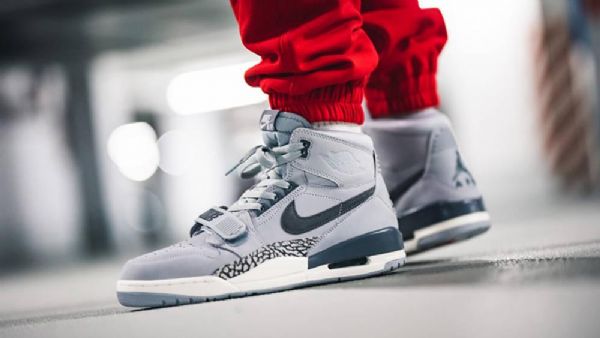 Nike Air Jordan Legacy 312 Kengät Miehille Harmaa