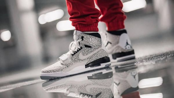 Nike Air Jordan Legacy 312 Kengät Miehille Harmaa Musta