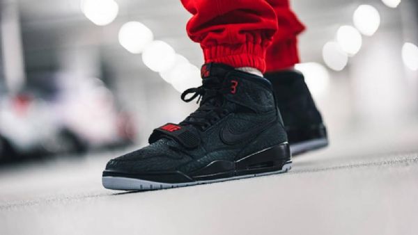 Nike Air Jordan Legacy 312 Kengät Miehille Mustat