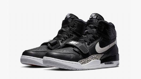 Nike Air Jordan Legacy 312 Kengät Miehille Mustavalkoinen