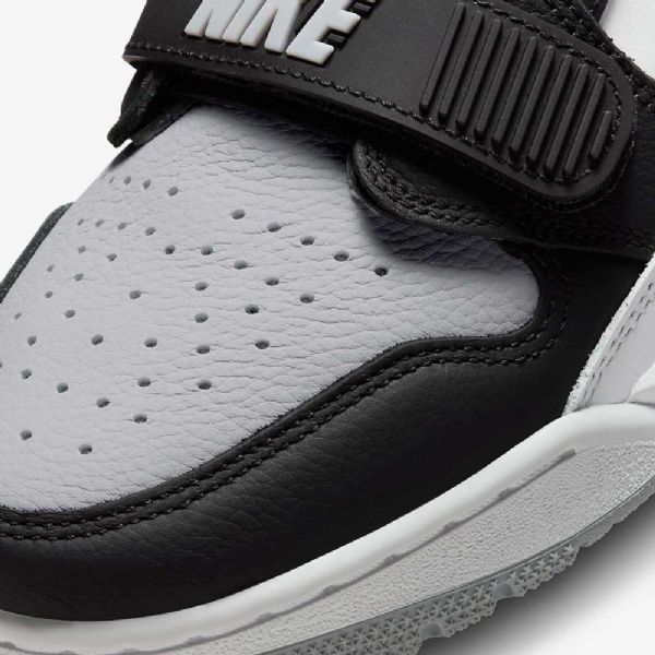 Nike Air Jordan Legacy 312 Matalat Kengät Miehille Musta Harmaa
