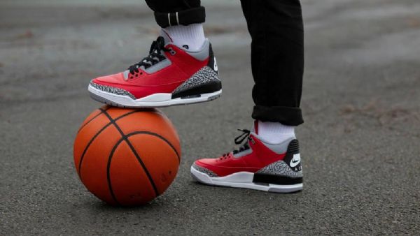 Nike Air Jordan 3 Kengät Miehille Punainen