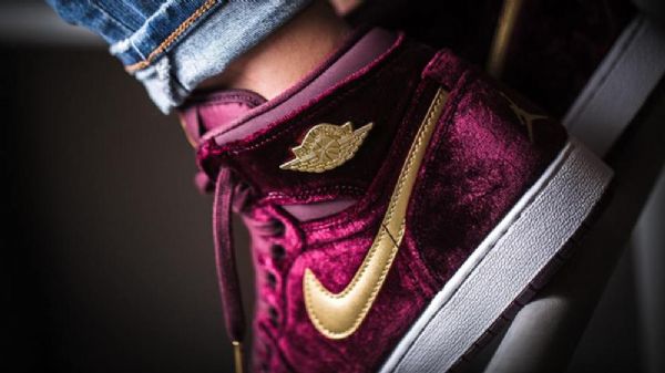 Nike Air Jordan 1 Gg Maroon Kengät Miehille Burgundy