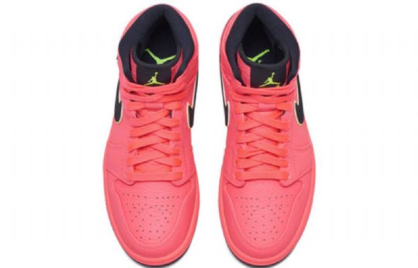 Nike Air Jordan 1 High Topit Premium Retro Koripallokengät Naisille Coral
