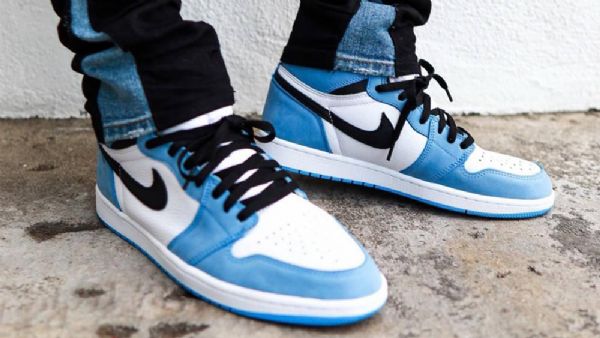 Nike Air Jordan 1 High Tops Og Kengät Miehille Sininen
