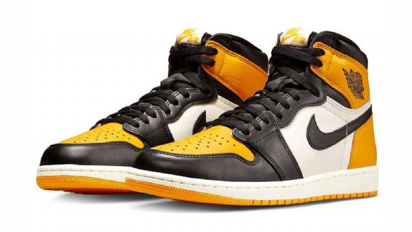 Nike Air Jordan 1 High Tops Og Toe Taksikengät Miehille Musta Keltainen Valkoinen