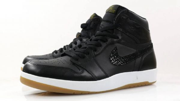 Nike Air Jordan 1 High Tops The Return Snake Kengät Miehille Musta