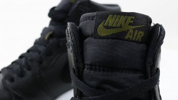 Nike Air Jordan 1 High Tops The Return Snake Kengät Miehille Musta