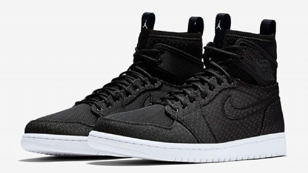 Nike Air Jordan 1 High Tops Ultra Kengät Miehille Musta