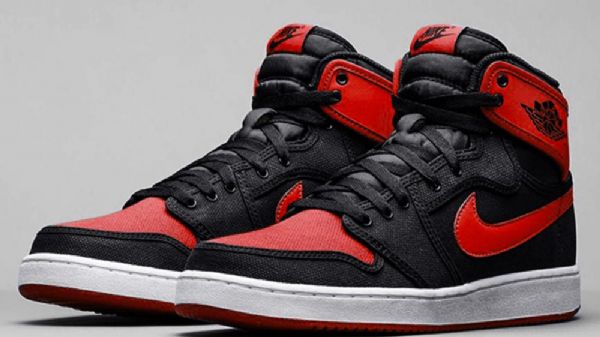 Nike Air Jordan 1 Ko Leveät Kengät Miehille Musta Punainen