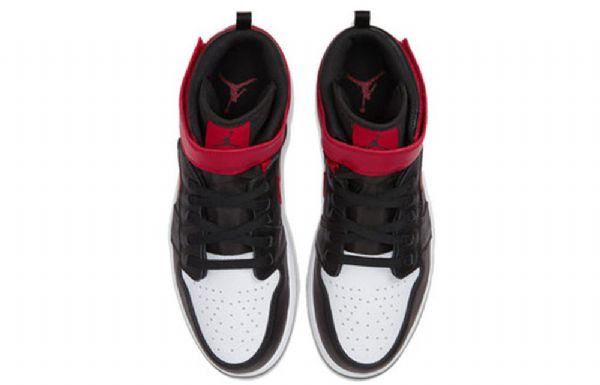 Nike Air Jordan 1 Korkeat Topit Flyease Retro Koripallokengät Miehille Musta