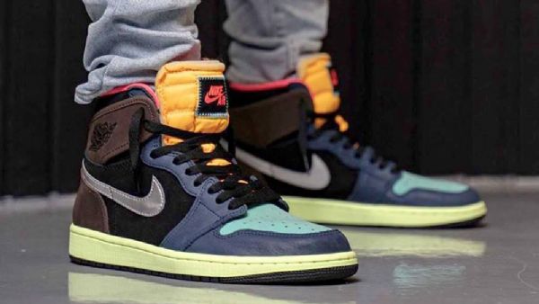 Nike Air Jordan 1 Korkeat Topit Og Bio Hack Kengät Miehille Monivärinen