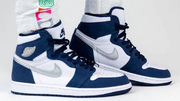 Nike Air Jordan 1 Korkeat Topit Og Japan Kengät Miehille Laivastonsininen