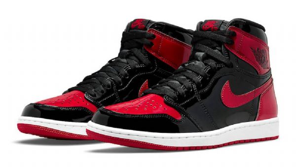 Nike Air Jordan 1 Korkeat Topit Og Patentoidut Leveät Kengät Naisille Musta Punainen