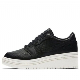 Nike Air Jordan 1 Lifted Retro Koripallokengät Naisille Mustat