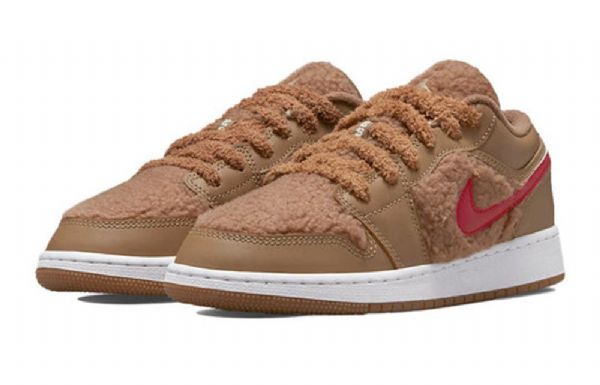 Nike Air Jordan 1 Low Tops Utility Gs Koripallokengät Miesten Ruskea