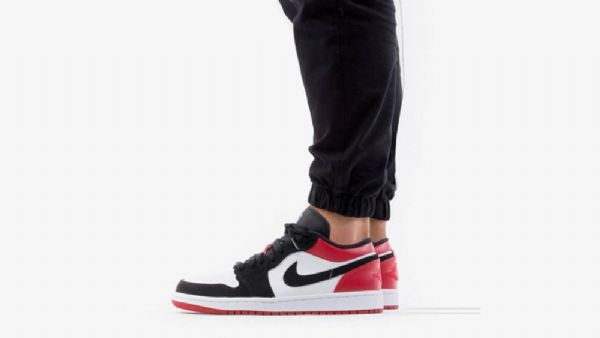 Nike Air Jordan 1 Matalat Kengät Miehille Musta Punainen
