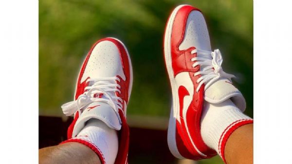 Nike Air Jordan 1 Matalat Kengät Naisille Punainen