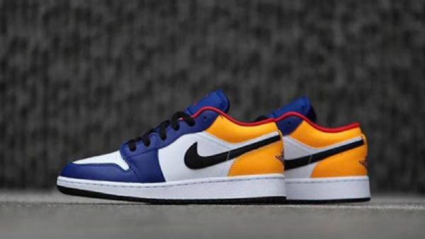 Nike Air Jordan 1 Matalat Kengät Naisille Valkoinen Laivastonsininen Keltainen