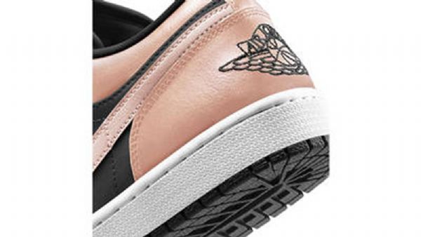 Nike Air Jordan 1 Matalat Topit Crimson Tint Kengät Naisille Musta Coral