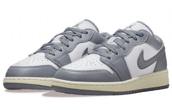 Nike Air Jordan 1 Matalat Topit Gs Koripallokengät Miehille Harmaa