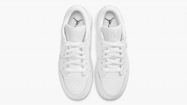 Nike Air Jordan 1 Matalat Topit Gs Triple Kengät Miehille Valkoinen