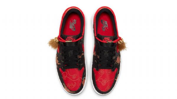 Nike Air Jordan 1 Matalat Topit Og Kiinan Uudenvuoden Kengät Naisille Musta Punainen