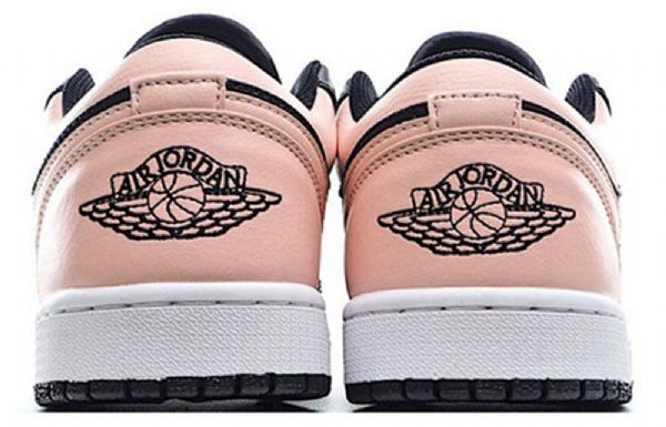 Nike Air Jordan 1 Matalat Topit Retro-koripallokengät Miehille Musta Coral