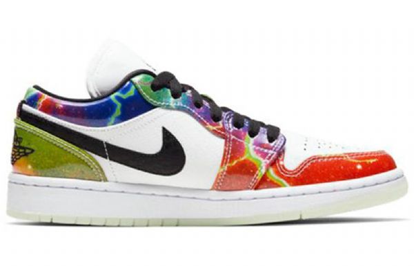 Nike Air Jordan 1 Matalat Topit Retro-koripallokengät Naisille Monivärinen