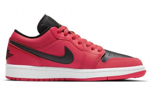 Nike Air Jordan 1 Matalat Topit Retro Koripallokengät Naisille Punainen