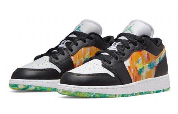 Nike Air Jordan 1 Matalat Topit Se Gs Koripallokengät Miehille Mustavalkoinen